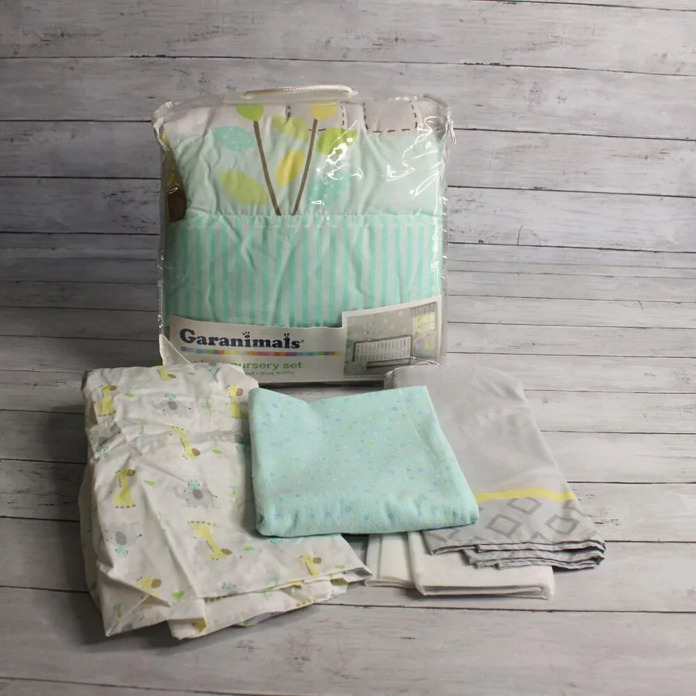 Garanimals Nursery Set Crib Comforter Sheet Giraffe Elephant Unisex Baby